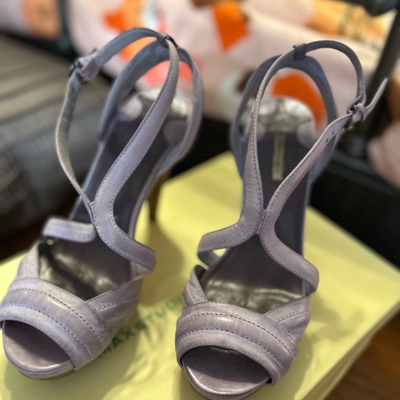 MaxStudio Bella Size 6M Leather Sandal in Lavender - Picture 16 of 16